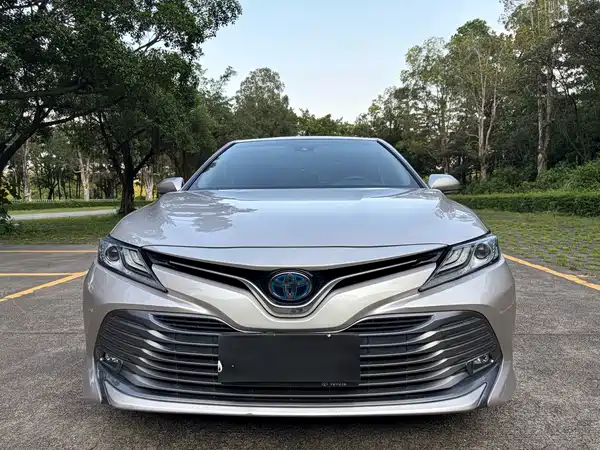 Toyota Camry 2021