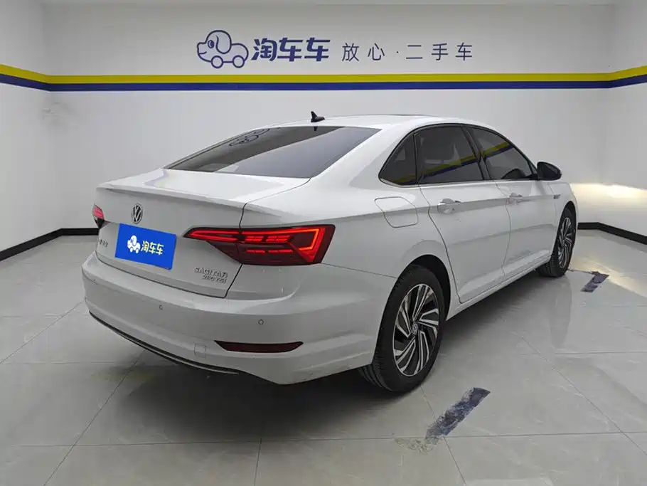 Volkswagen Sagitar 2022