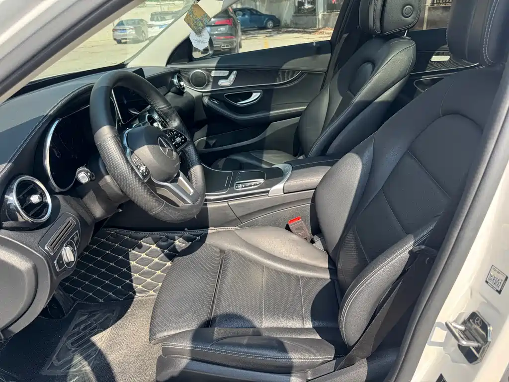 Mercedes-Benz C-Class 2020 — фото 11