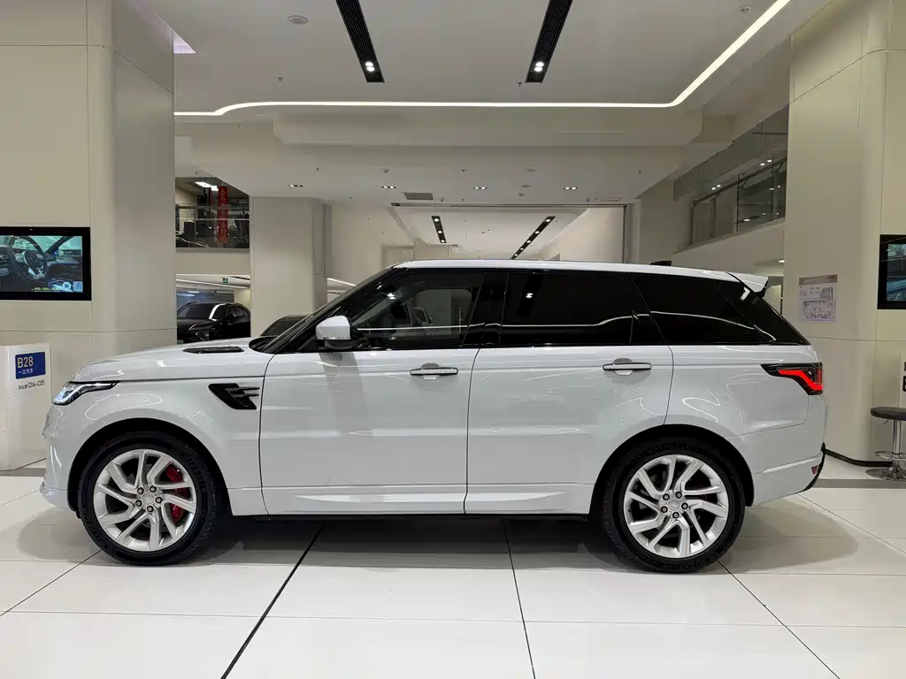 Land Rover Range Rover Sport 2018 — фото 3