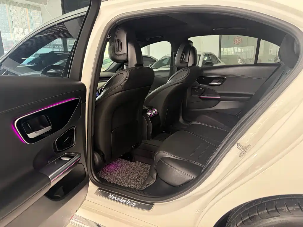 Mercedes-Benz C-Class 2023