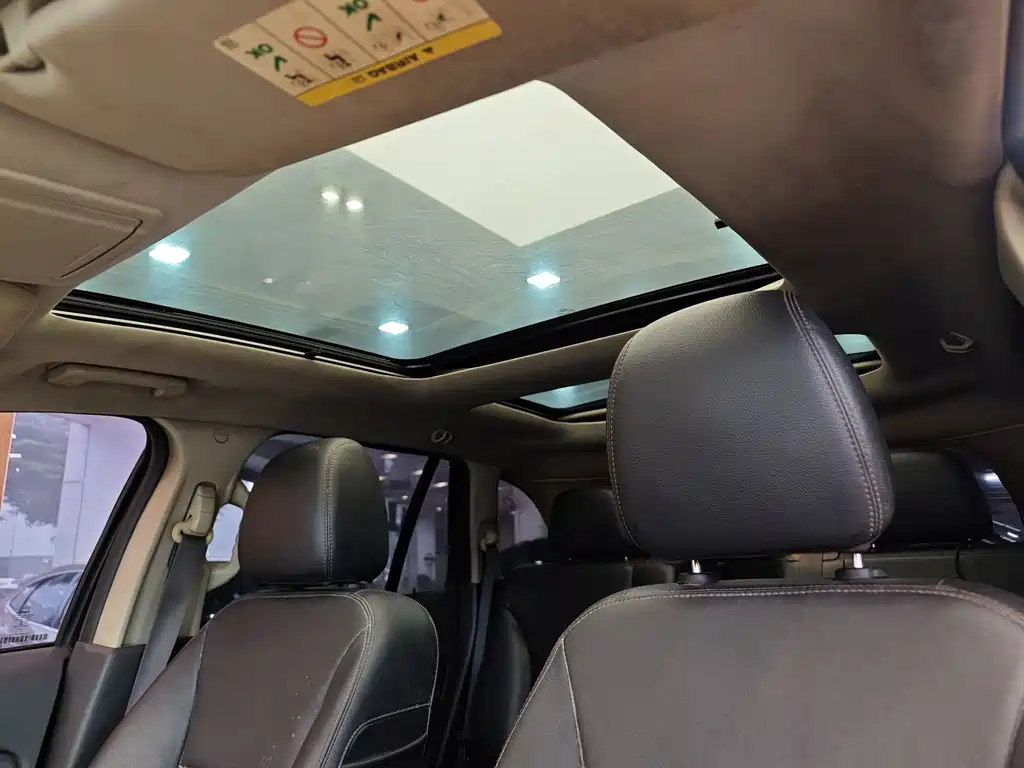Ford Edge 2015 — фото 12
