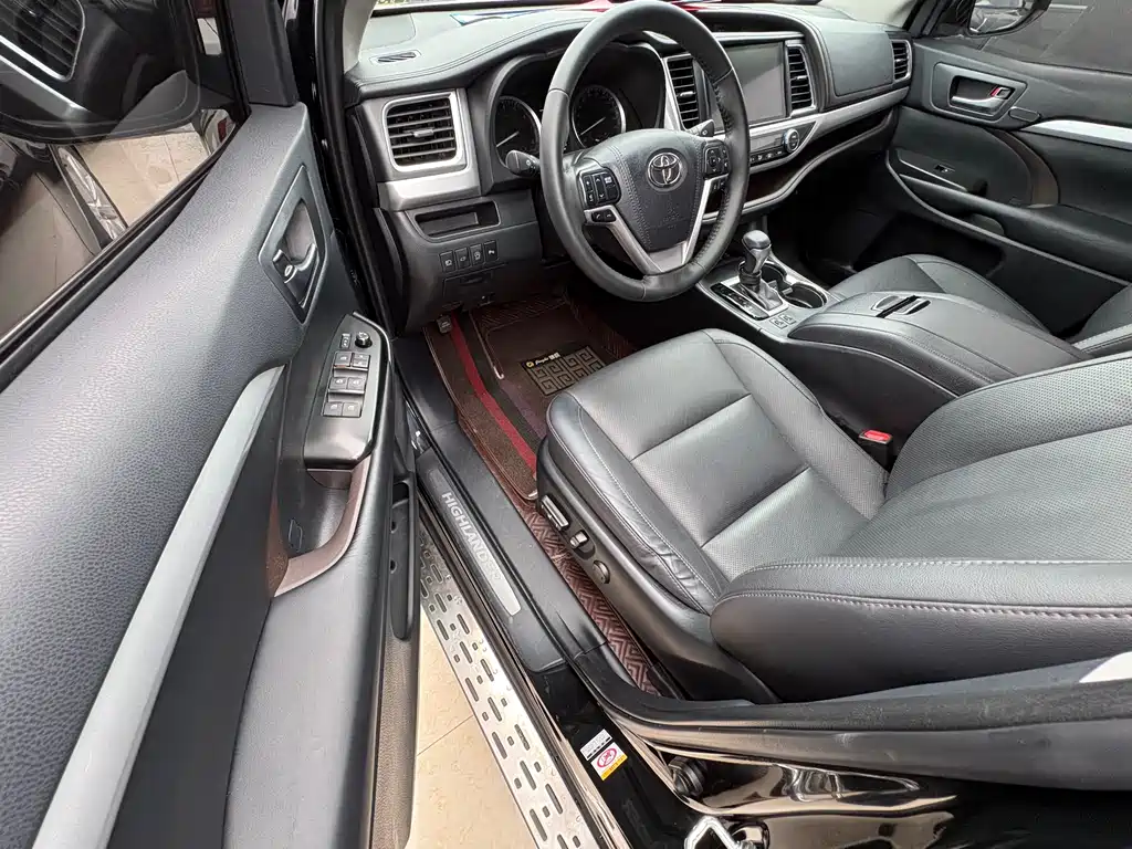 Toyota Highlander 2020