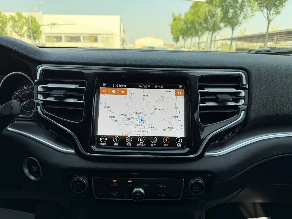 Jeep Grand Commander 2019 — фото 22