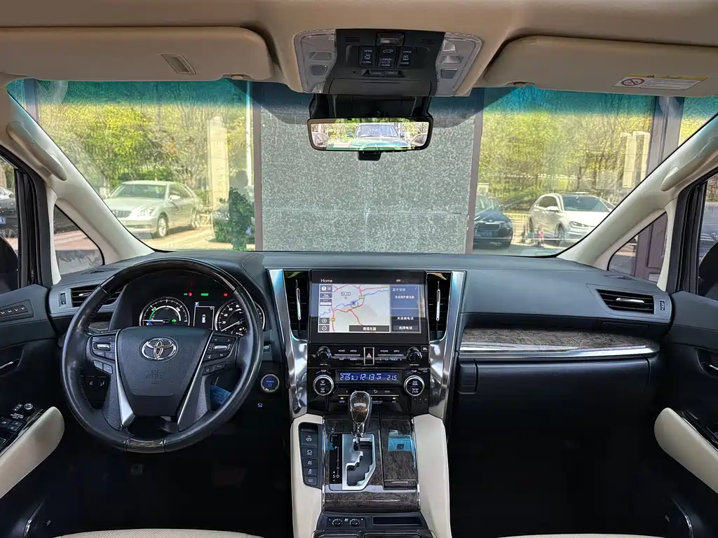 Toyota Vellfire 2022 — фото 12