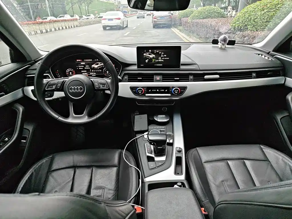 Audi A4L 2019 — фото 13