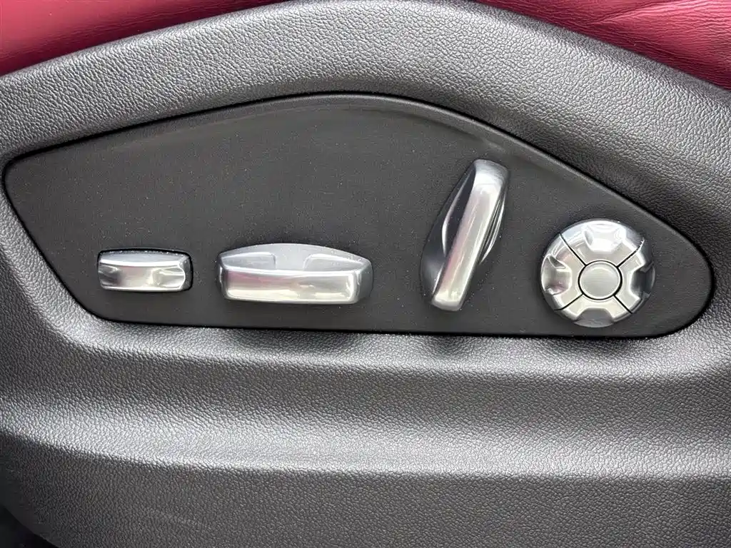 Porsche Cayenne 2020 — фото 15