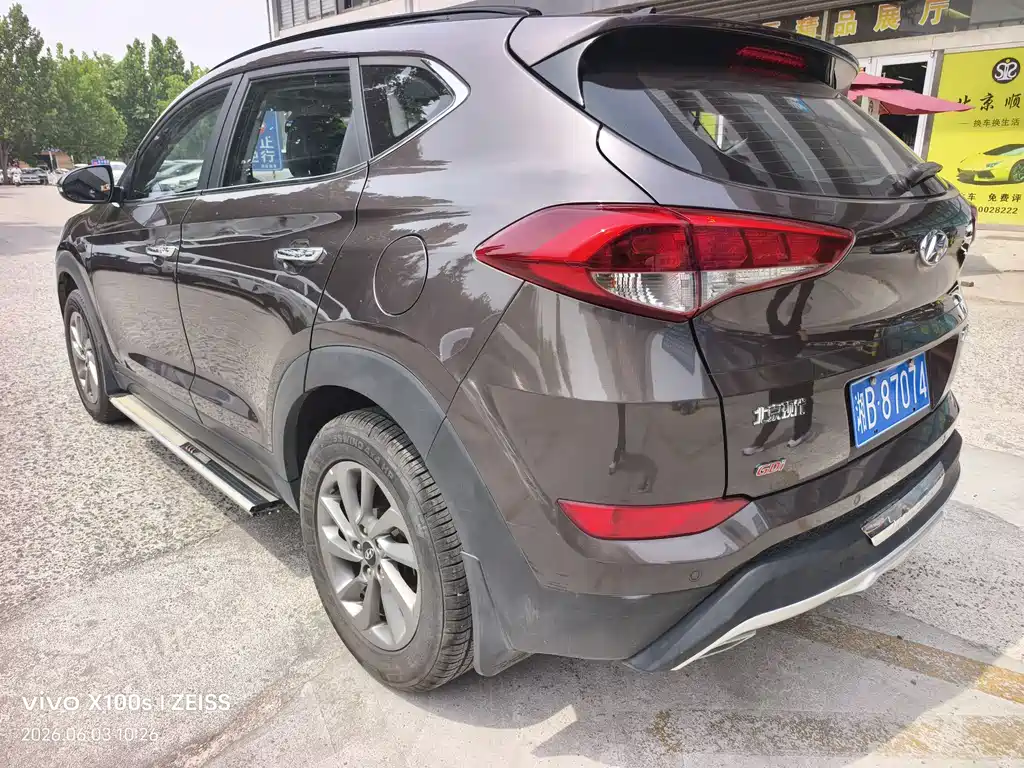 Hyundai Tucson 2015 — фото 9