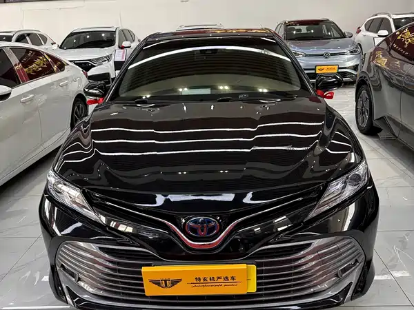 Toyota Camry 2019