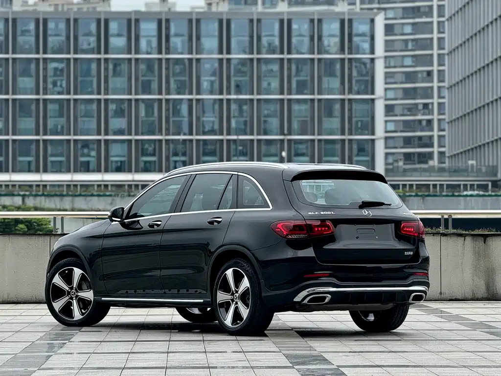 Mercedes-Benz GLC 2023