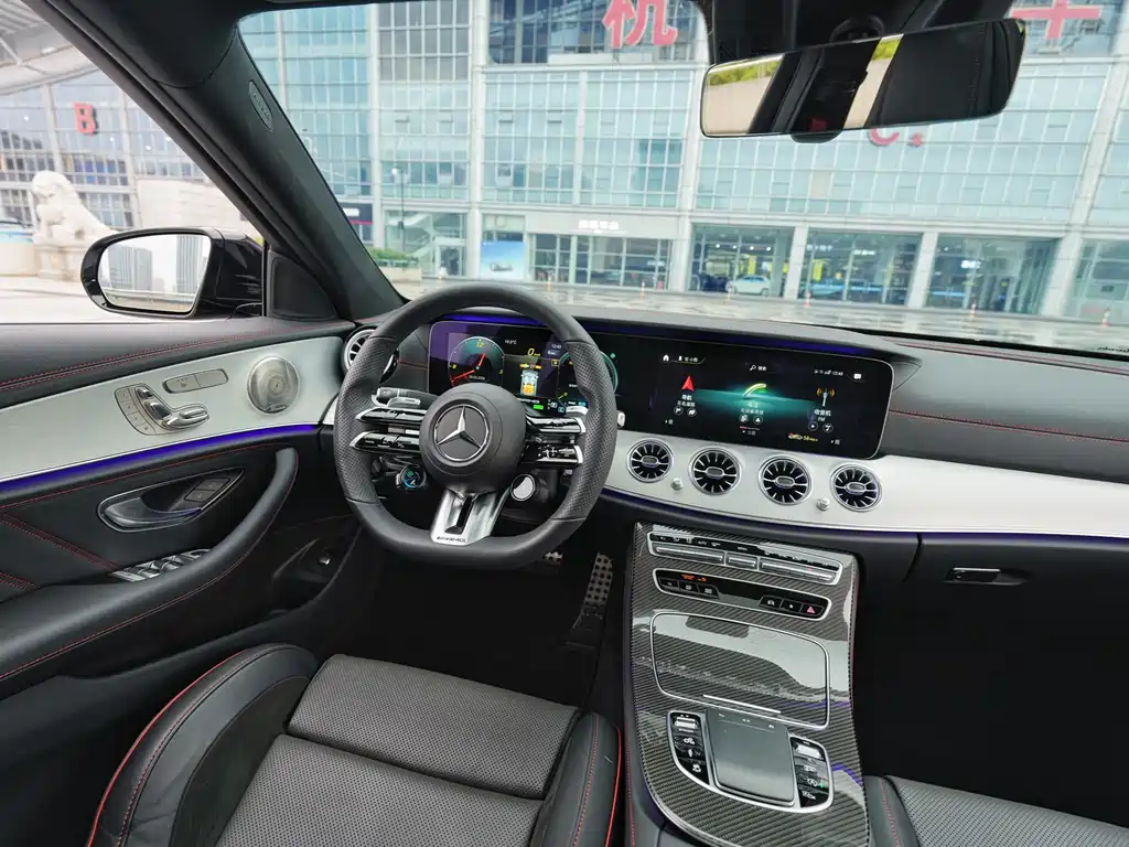Mercedes-Benz E-Class AMG 2022 — фото 10