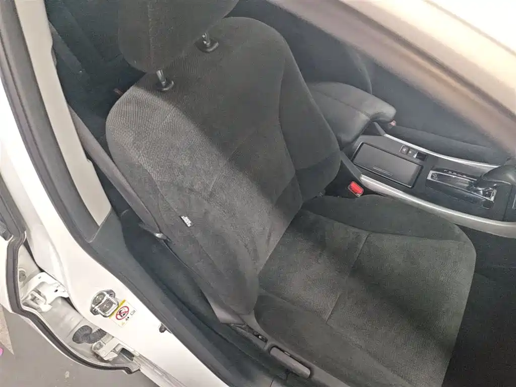 Honda Accord 2015 — фото 25