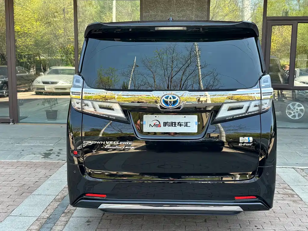 Toyota Vellfire 2022 — фото 7