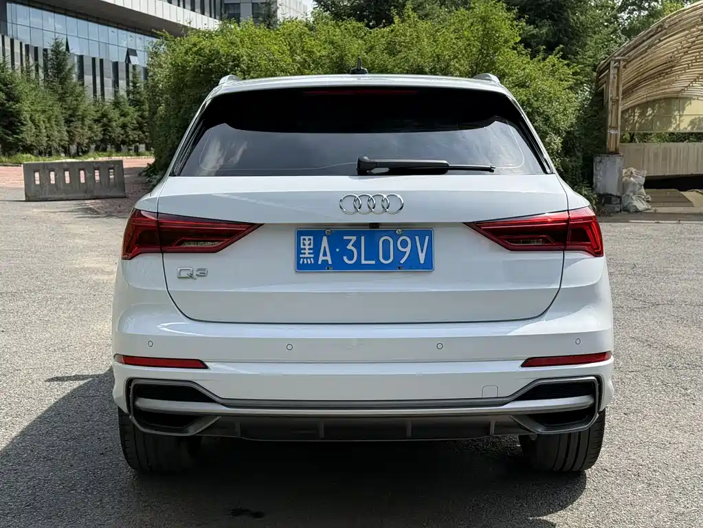 Audi Q3 2022 — фото 24