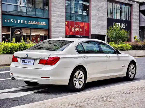 BMW 7 Series 2011