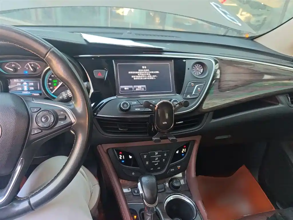Buick Envision Plus 2017 — фото 6