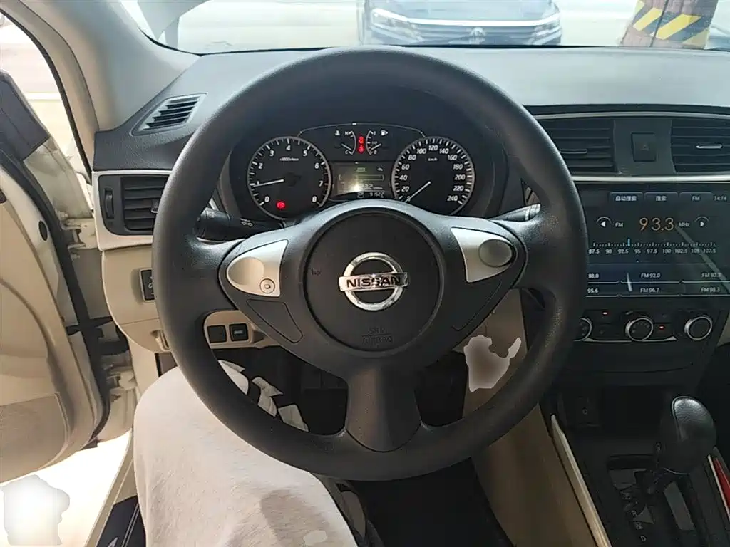 Nissan Sylphy 2017 — фото 11