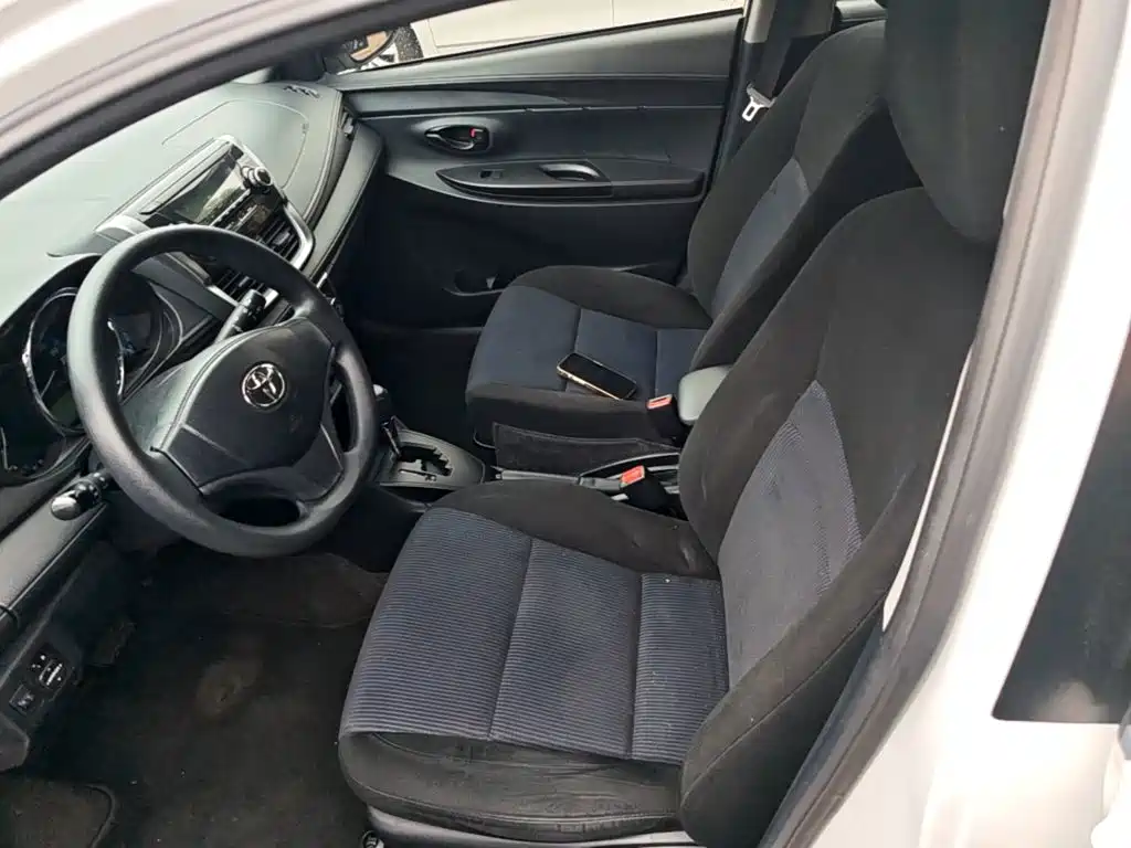Toyota Yaris L 2018 — фото 22