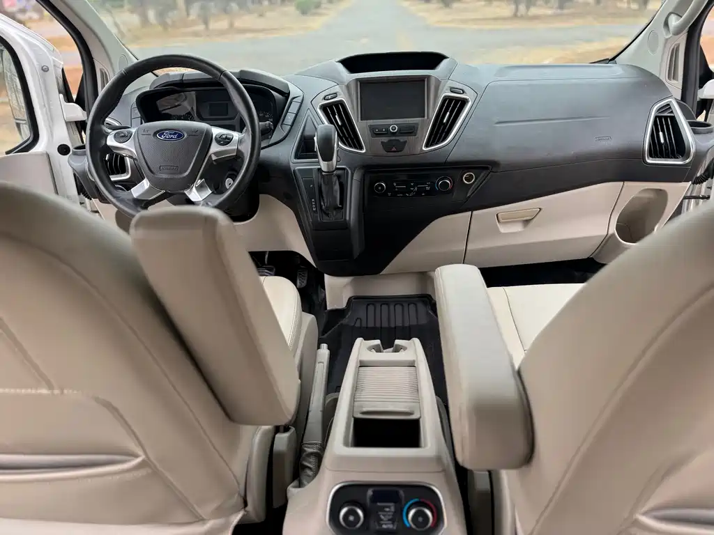 Ford Tourneo 2021 — фото 9