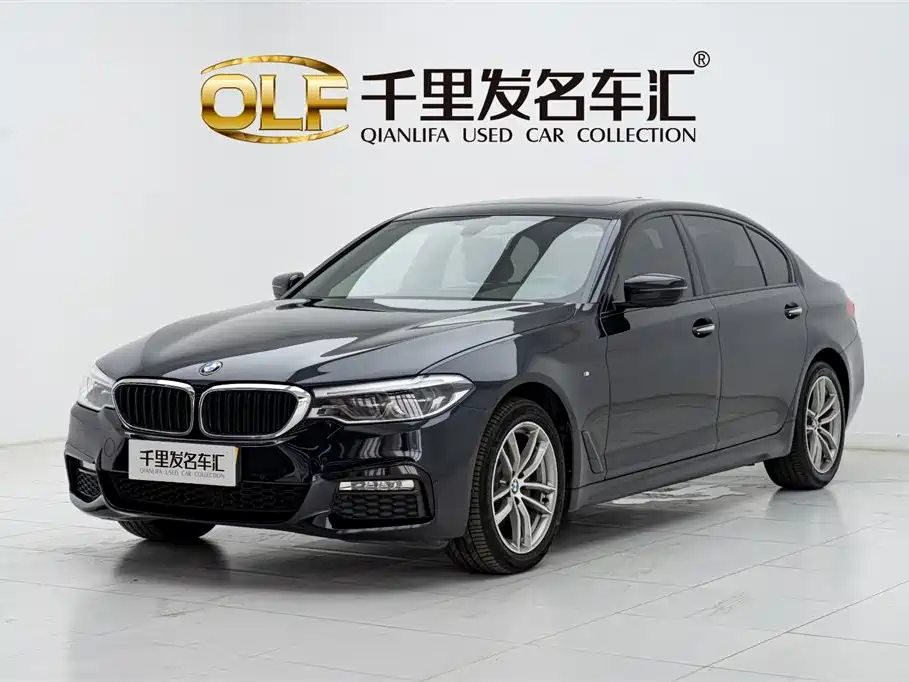 BMW 5 Series 2018 — фото 1