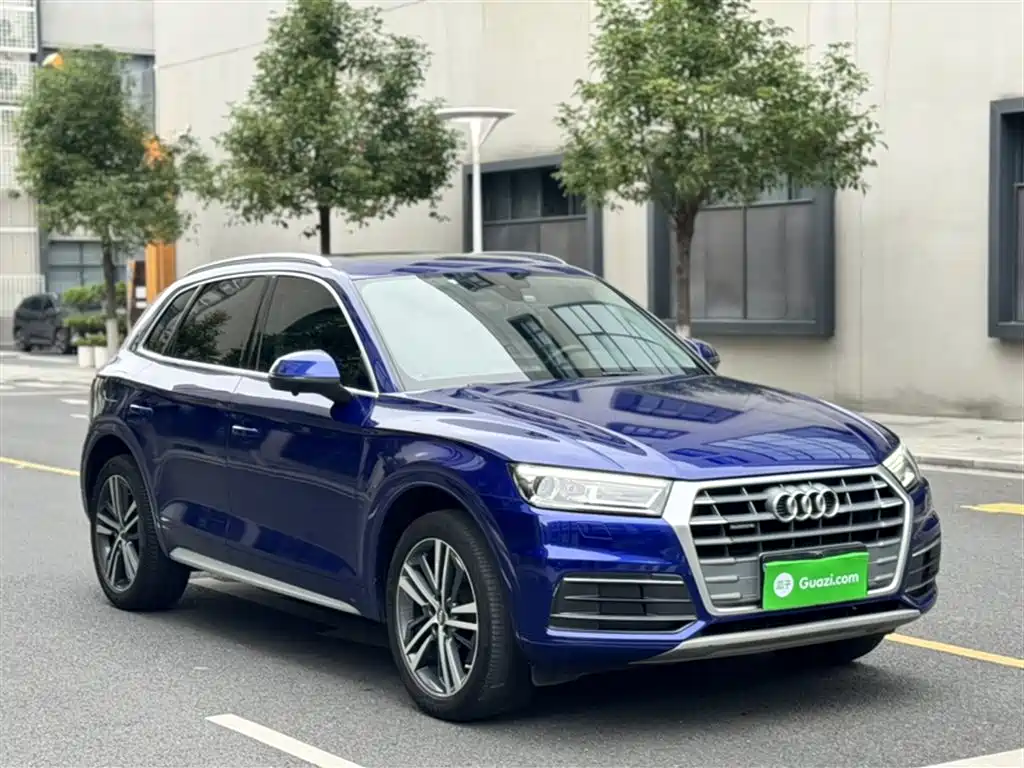 Audi Q5L 2020 — фото 11