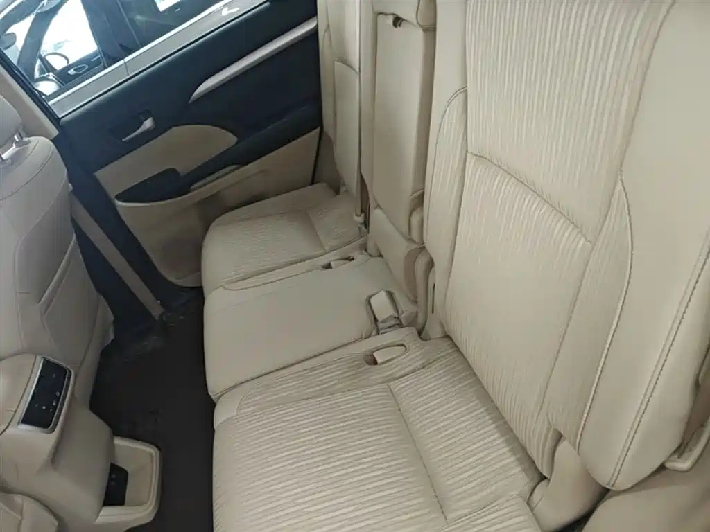 Toyota Highlander 2019 — фото 17