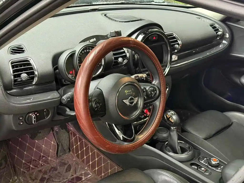 MINI Clubman 2018 — фото 10