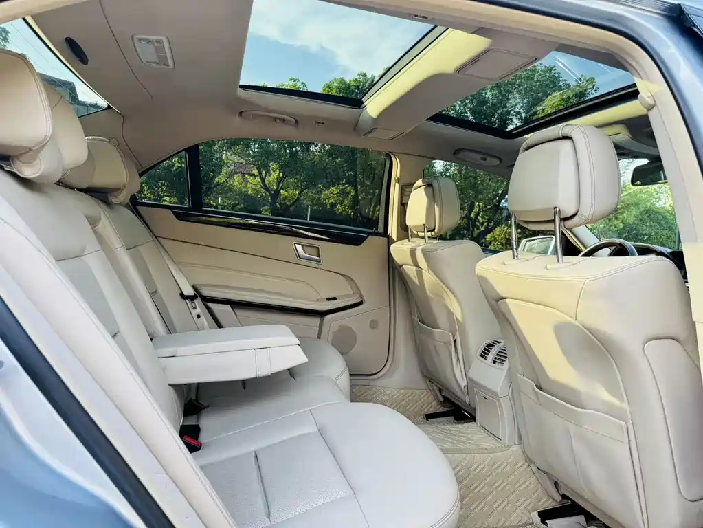 Mercedes-Benz E-Class 2014 — фото 13