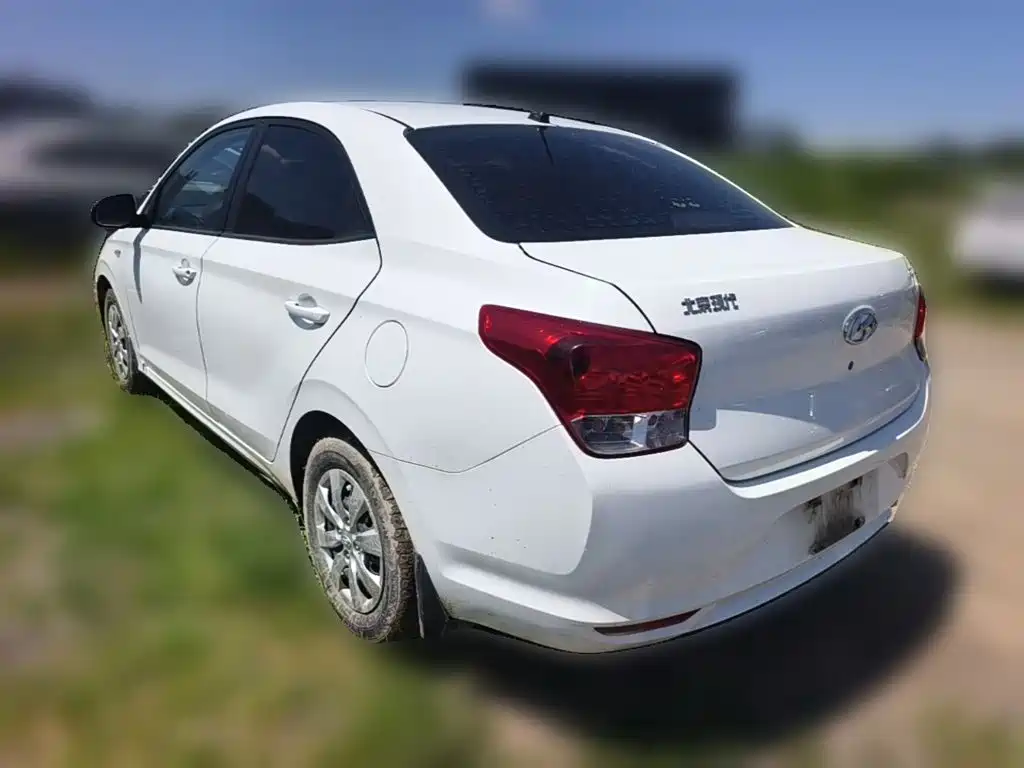 Hyundai Verna 2018 — фото 9