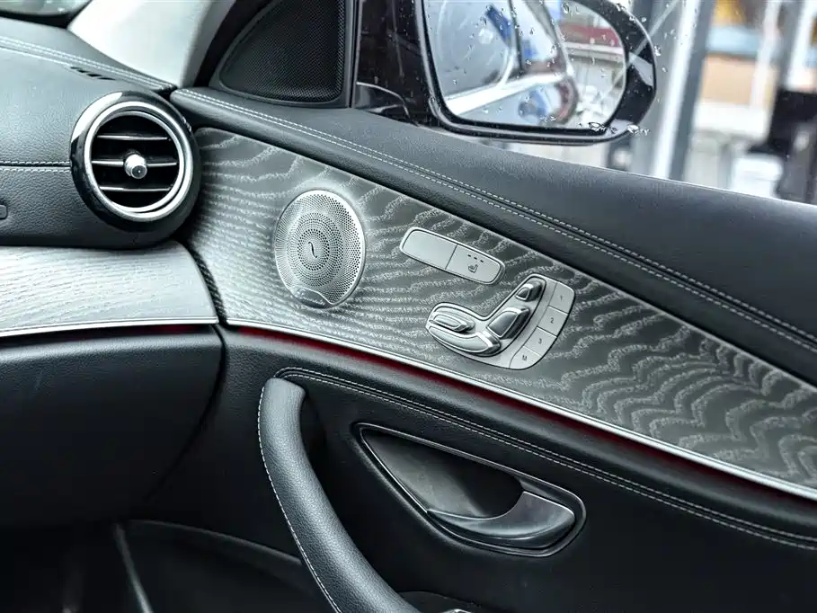 Mercedes-Benz E-Class 2021 — фото 22