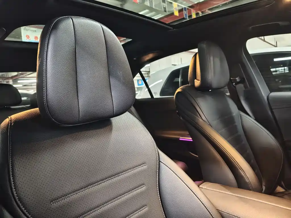 Mercedes-Benz C-Class 2023 — фото 15