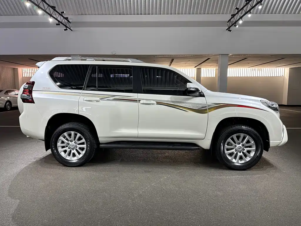 Toyota Prado 2018 — фото 5