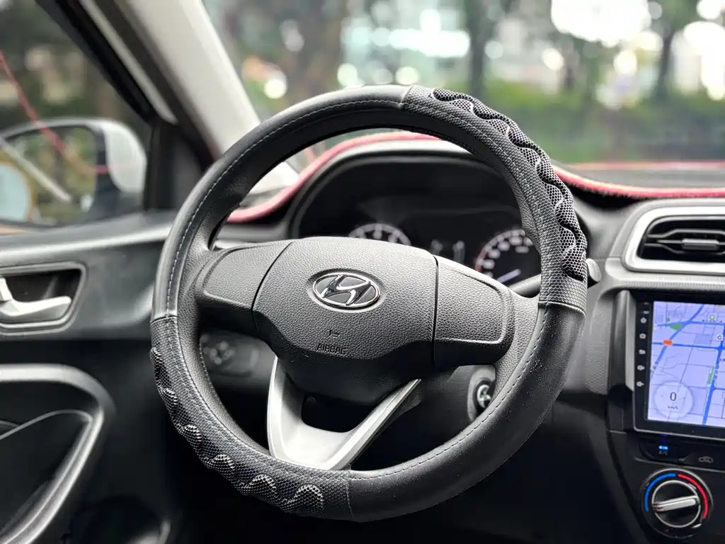 Hyundai Verna 2017 — фото 17