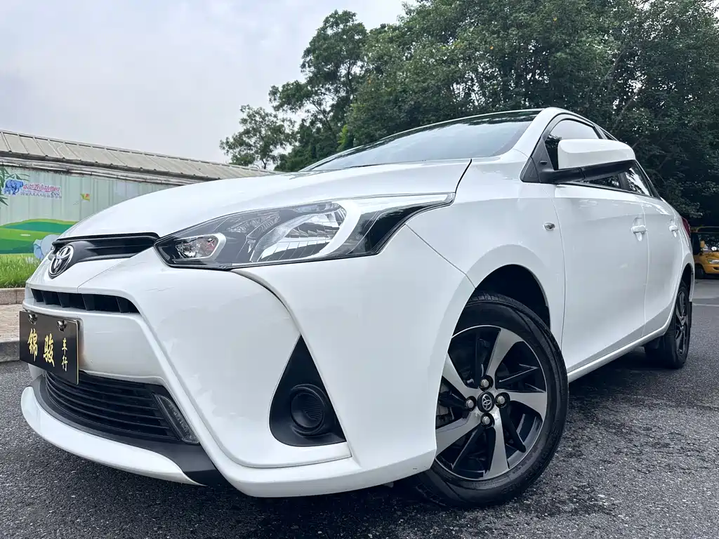 Toyota Yaris L 2019 — фото 8