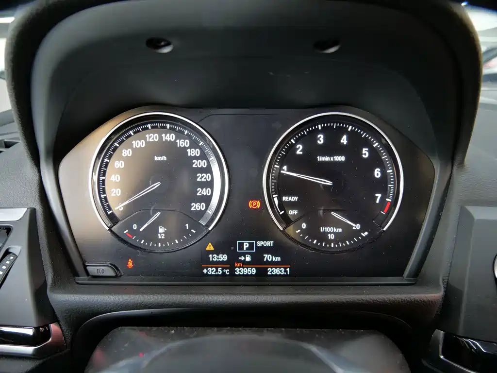 BMW 1 Series 2020 — фото 15