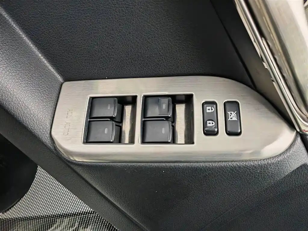 Toyota Prado 2018 — фото 9