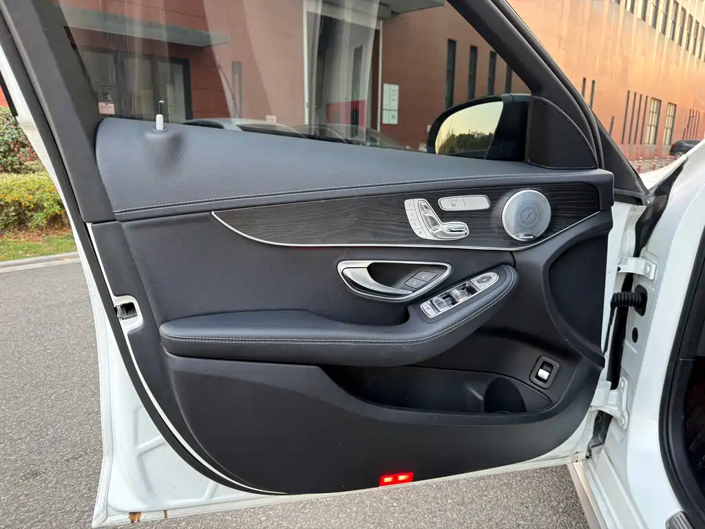 Mercedes-Benz C-Class 2020 — фото 14