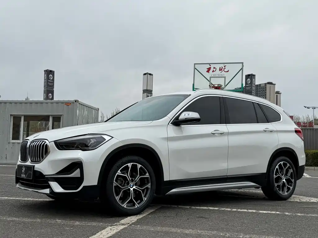 BMW X1 2022 — фото 1