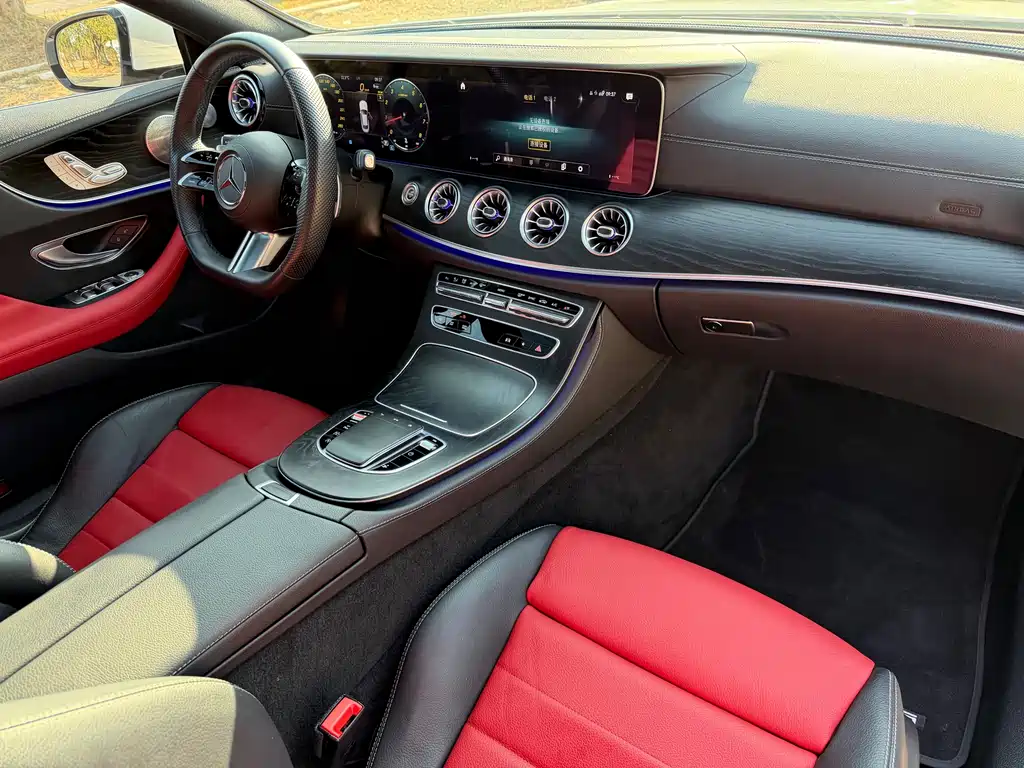 Mercedes-Benz E-Class 2023 — фото 14