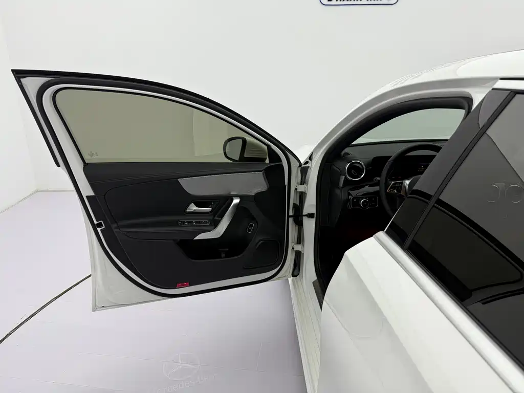 Mercedes-Benz A-Class 2023 — фото 21