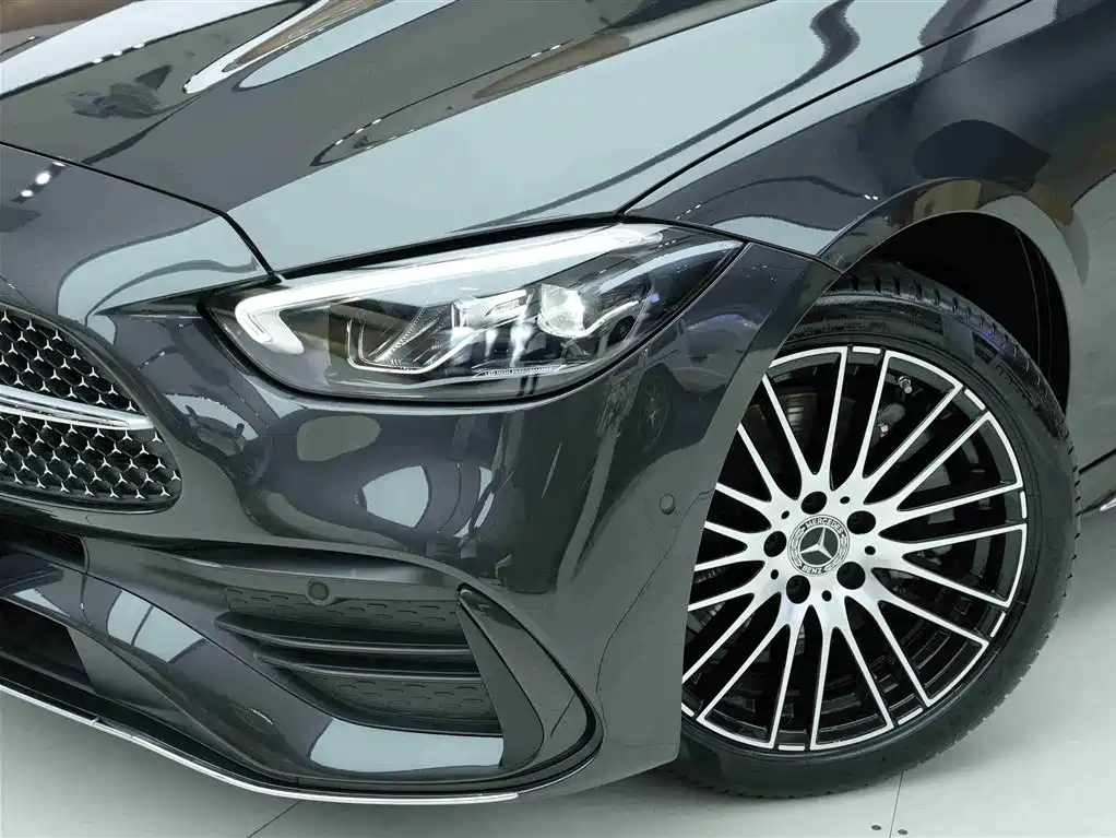 Mercedes-Benz C-Class 2025 — фото 16