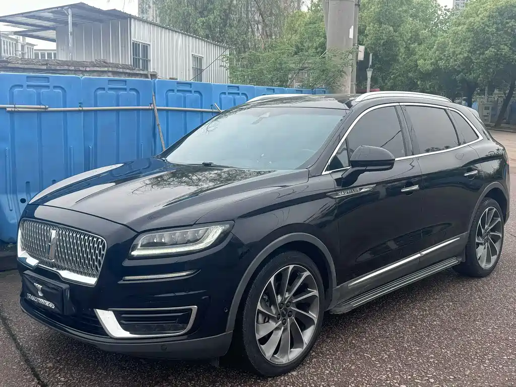 Lincoln Nautilus 2020