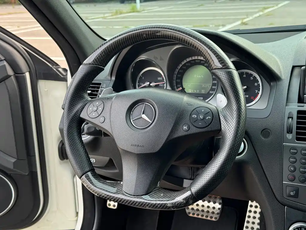 Mercedes-Benz C-Class AMG 2010 — фото 19