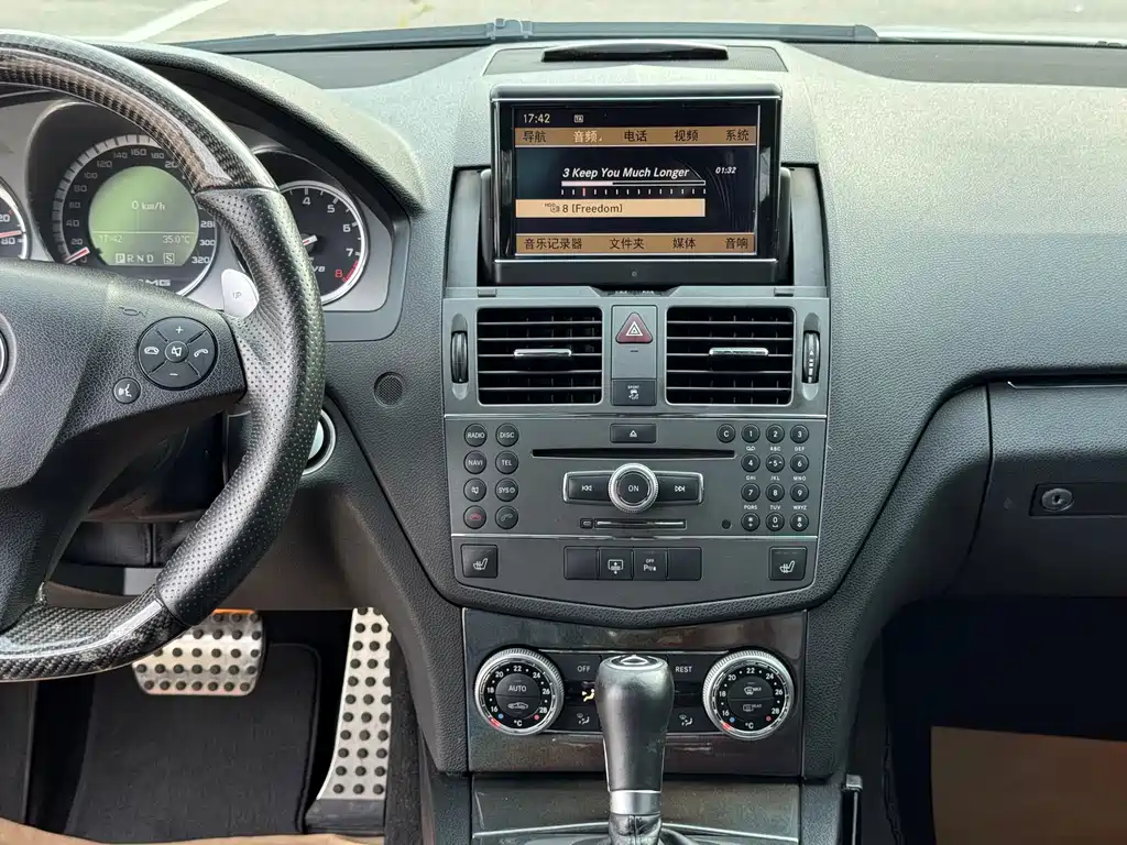Mercedes-Benz C-Class AMG 2010 — фото 20