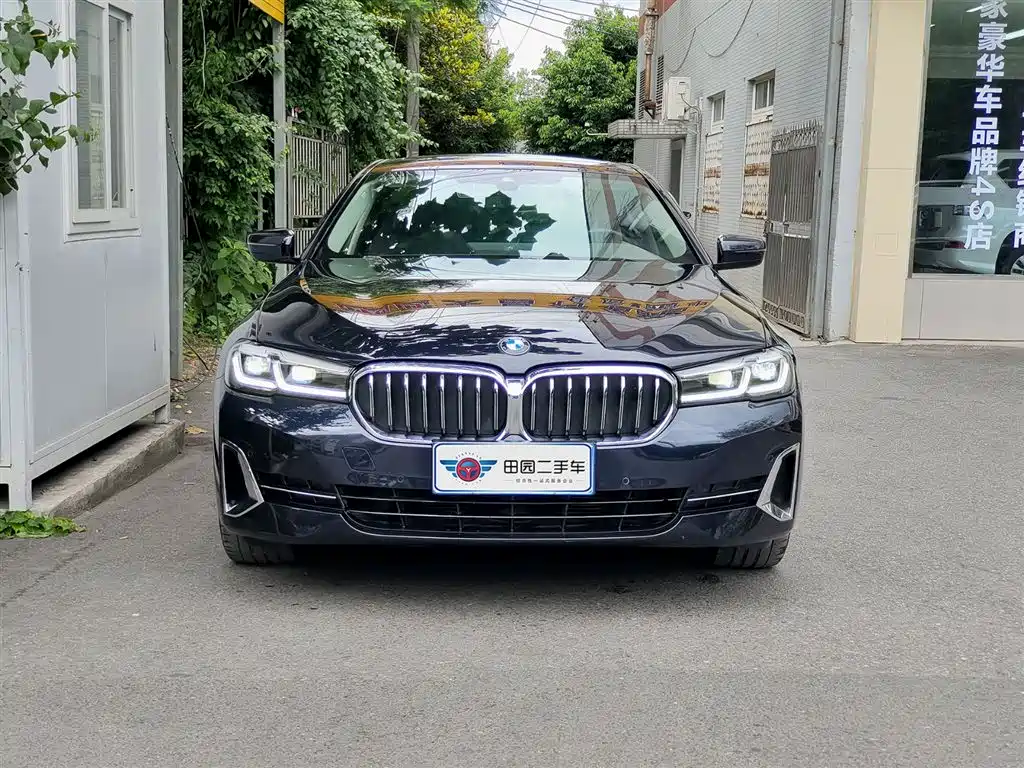 BMW 5 Series 2022