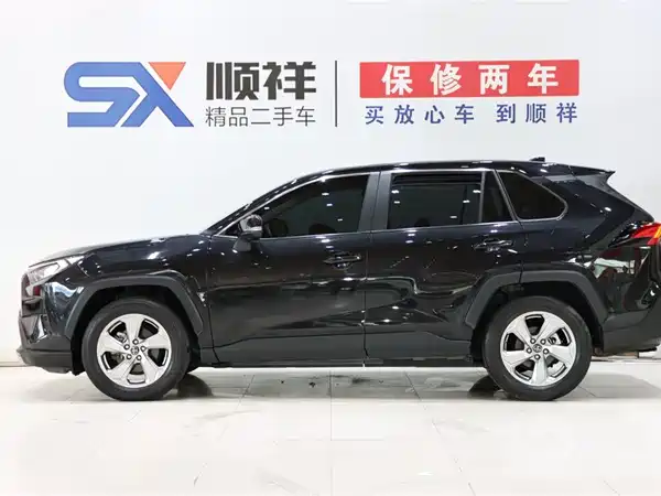 Toyota RAV4 2021