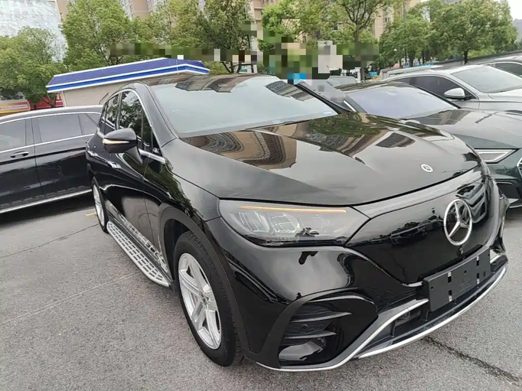 Mercedes-Benz EQE SUV 2025