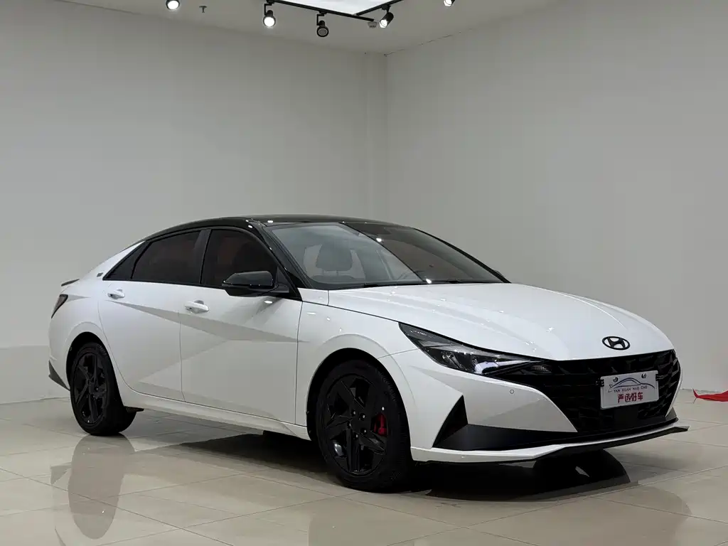 Hyundai Elantra 2022 — фото 3