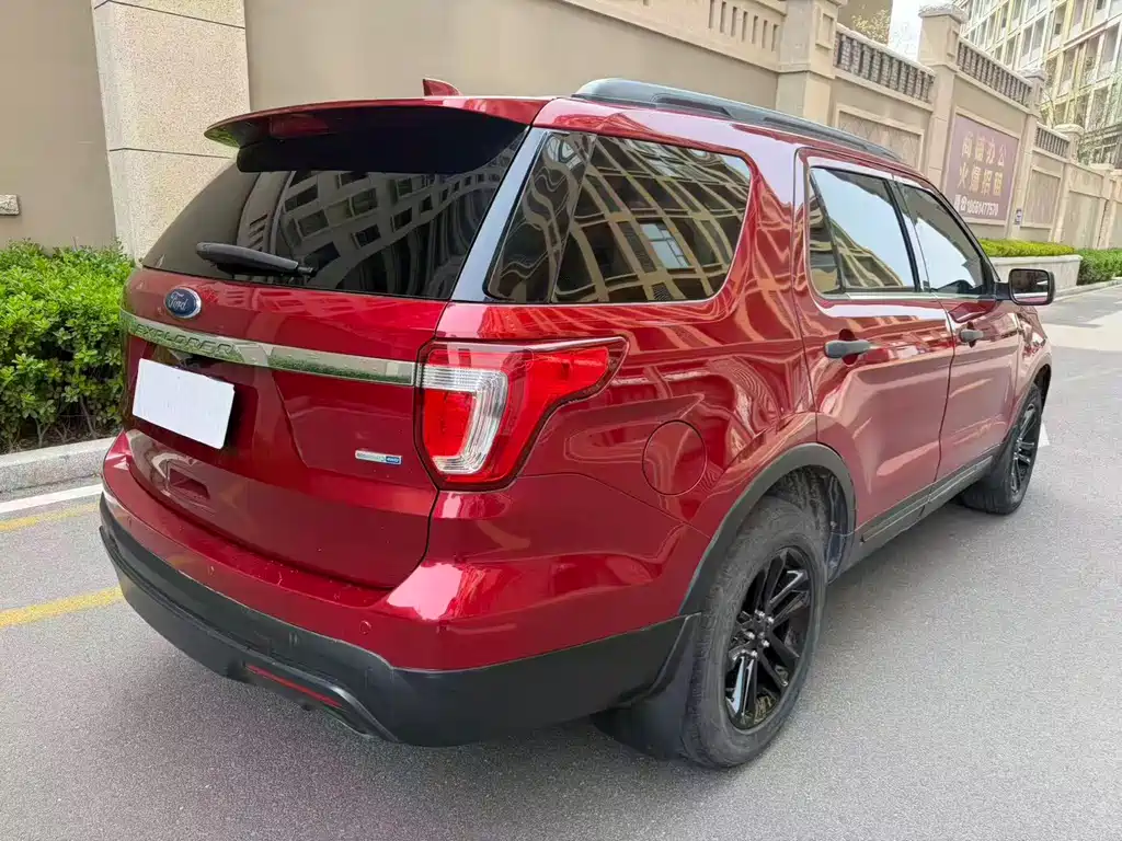 Ford Explorer 2016 — фото 9