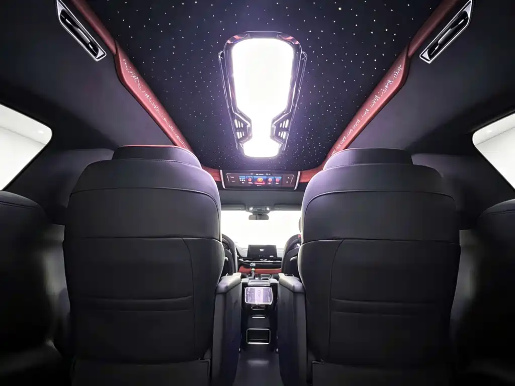 Toyota Granvia — фото 10
